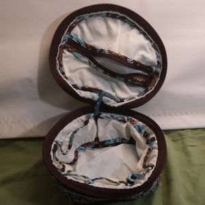 Vera Bradley Fabric Brown Paisley Round Makeup Bag